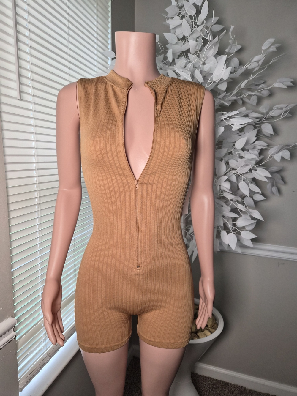 Sleeveless Ribbed Zip-Front Romper - Camel